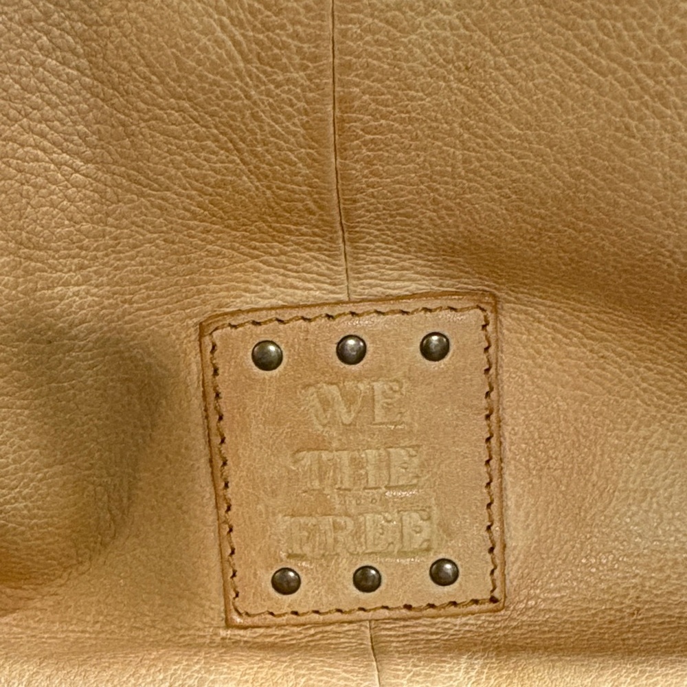 We The Free Soho Convertible Sling Bag Free People Light Tan Leather - Picture 3 of 4
